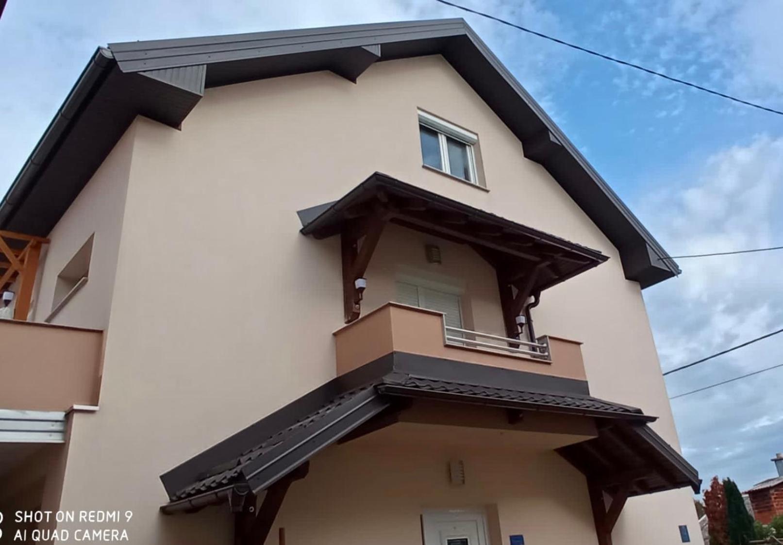 Holiday House "Mimoza" 2 Massage Pools Otocac Exterior photo