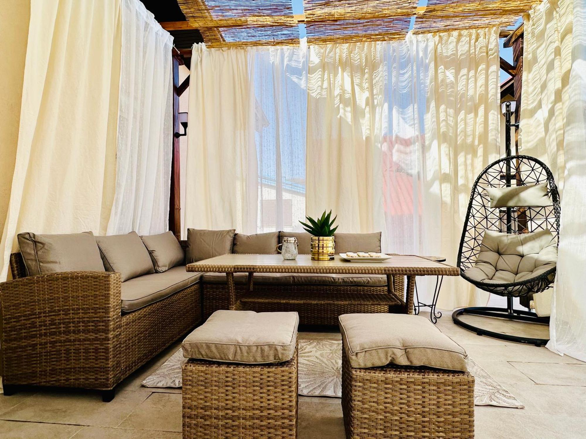 Holiday House "Mimoza" 2 Massage Pools Otocac Exterior photo